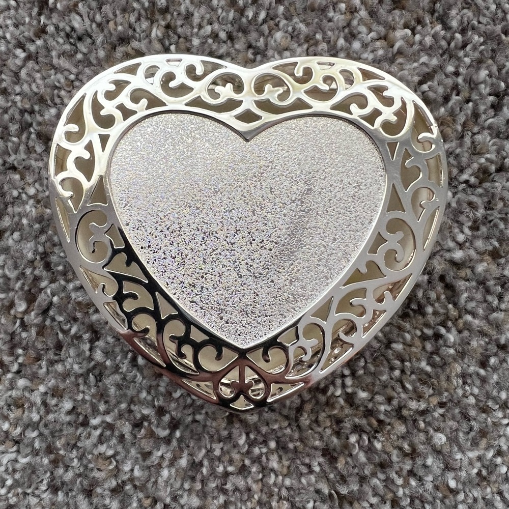Things Remembered heart shaped jewelry box NWOT